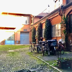 Apartment La Casa Sul Ballatoio Isola San Siro E Humanitas Piox, Milan