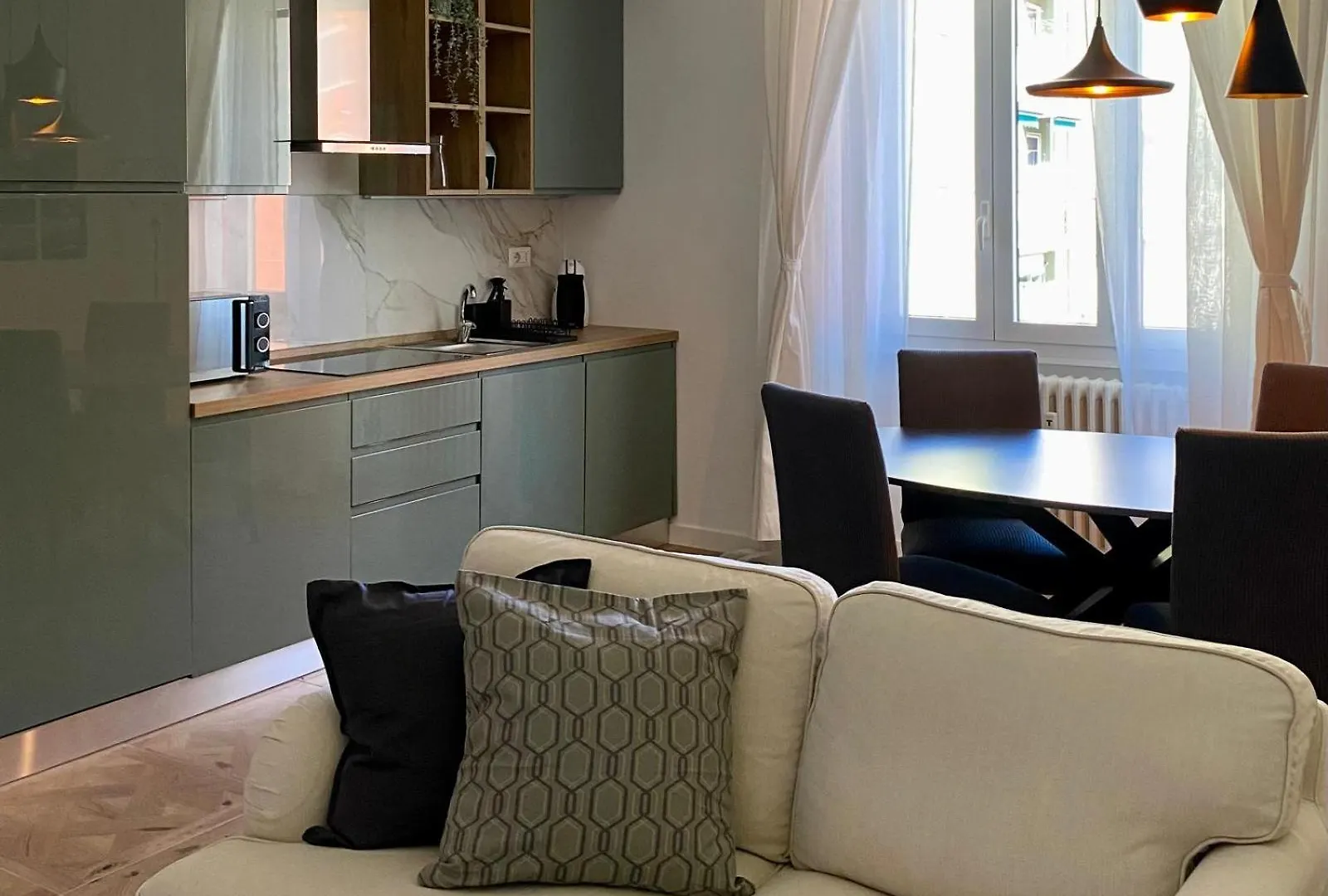 Modern 2 Bedrooms - Cino 15 Milan